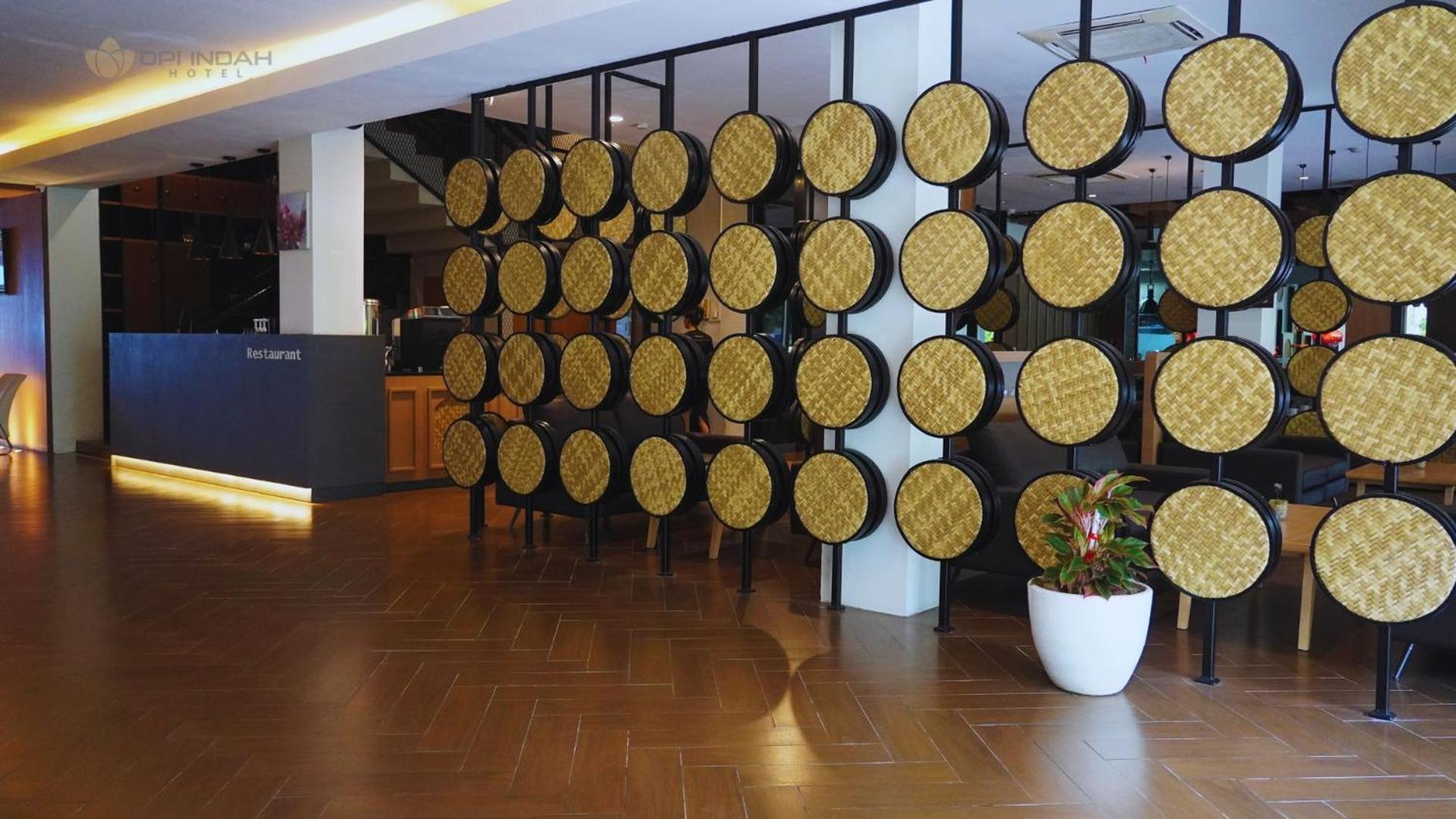 Opi Indah Hotel Palimbão Exterior foto