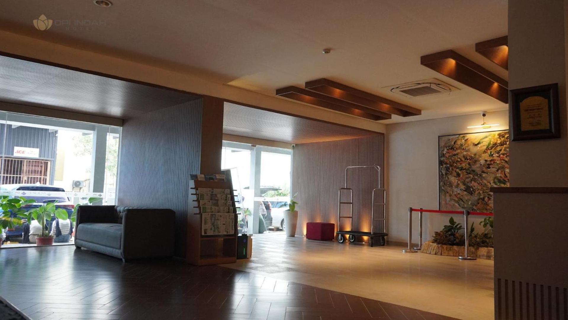 Opi Indah Hotel Palimbão Exterior foto